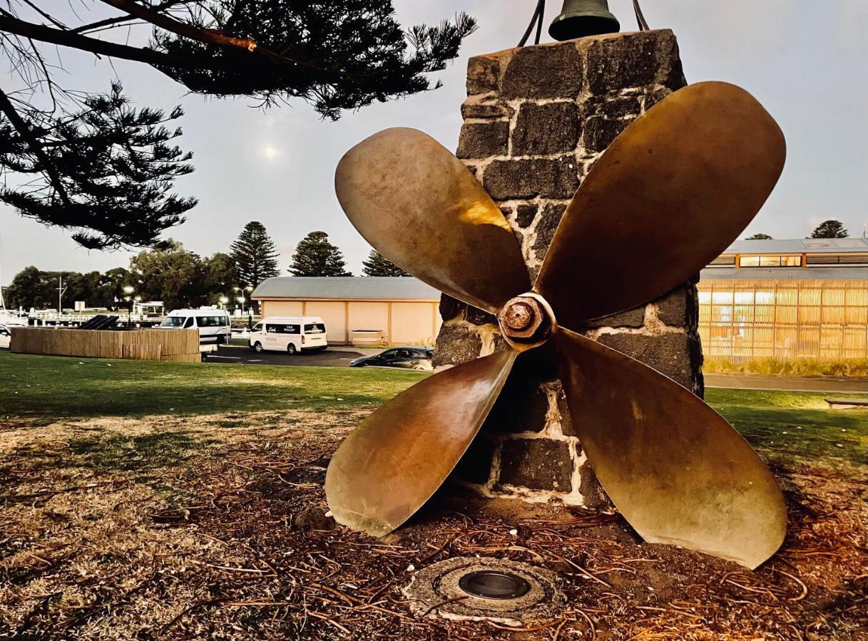 Edge17 Port Fairy Wharf Apartment Bagian luar foto