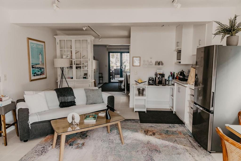 Edge17 Port Fairy Wharf Apartment Bagian luar foto