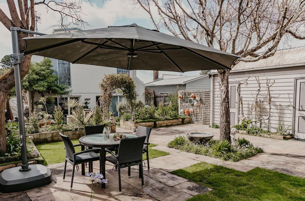Edge17 Port Fairy Wharf Apartment Bagian luar foto