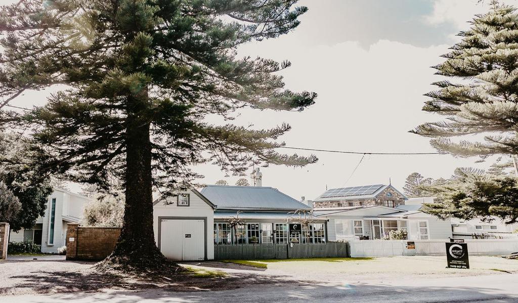 Edge17 Port Fairy Wharf Apartment Bagian luar foto